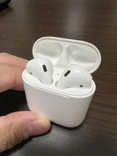Apple AirPods (第2世代) with Charging Case