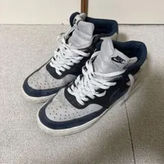 NIKE スニーカー