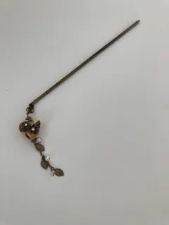 ハート型装飾の金属製かんざし