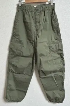UNIQLO カーゴパンツ オリーブ色 ゴムウエスト　160