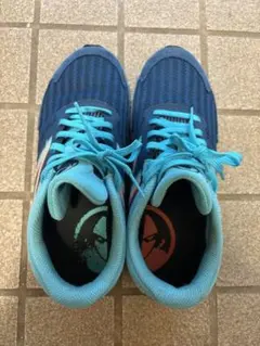 New Balance HANZO J スニーカー　2日以内に発送可能のサムネイル