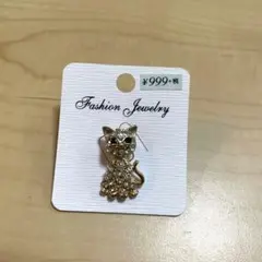 猫の形 ゴールド ブローチ　ピンバッチ