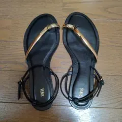 ZARAフラットサンダルのサムネイル