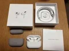 Airpods pro 第二世代　ジャンク品　右イヤホン充電不可 Airpods pro 第二世代 ジャンク品 右イヤホン充電不可 - メルカリ