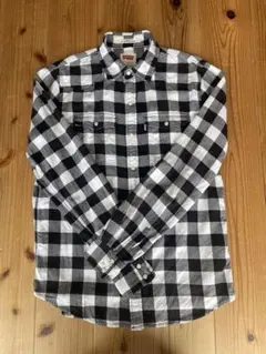 Levi's チェック柄ネルシャツ Mサイズのサムネイル