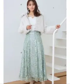 新品・未使用 MERCURYDUOフェイクファー襟付きクロップドショートコート