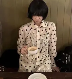 水玉シャツ 変形 モード系 シャツ ブラウス　ドット