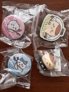 ちいかわ　キャラクター ピンバッジ 4個セット