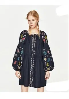 ZARA 刺繍入り　ネイビー　長袖チュニック