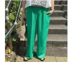 グリーン ストレートパンツ Lサイズ