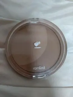 ロムアンド　rom&nd シェーディング 04 カカオグレインのサムネイル