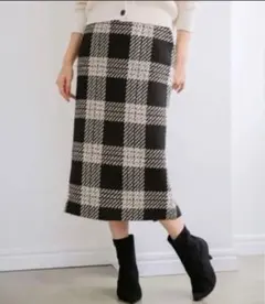 ツイードチェックタイトスカート　アパートバイローリーズ　新品未使用タグ付き