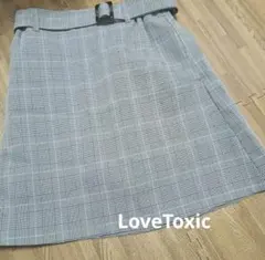 新品　ラブトキシック　LoveToxic　ベルト付　スカパン　140cm