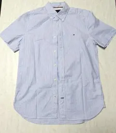 美品【TOMMYHILFIGER】 半袖シャツ ストライプ Sサイズのサムネイル