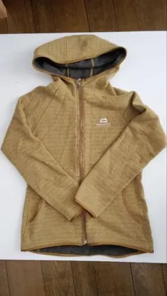 フリースパーカー