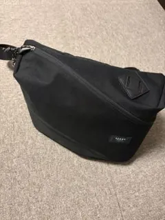 BEAMS HEART ビームスハート ブラック ボディバッグ