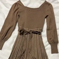 美品　Lilybrown 長袖　ロングニットワンピース