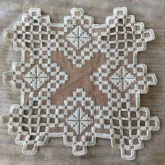 ハーダンガー刺繍 ドイリー