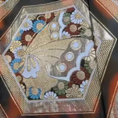 金糸刺繍 袋帯 蝶と花柄　 リメイクにも