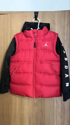 数回着用NIKE キッズダウンベストJORDAN110cm
