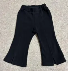 ブラックフレアパンツ 裾スリット付き