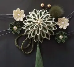 つまみ細工 つまみ細工髪飾り 髪飾り　緑