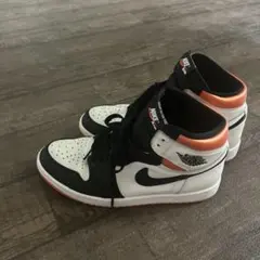 NIKE AIR JORDAN 1 HIGH OG スニーカーのサムネイル
