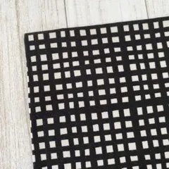 オックス生地　手書き風チェック柄　黒　日本製 　ルシアン　綿100％　はぎれ