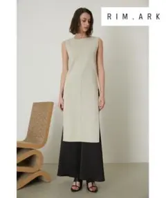 最終値下げ！大人気！【RIM.ARK】Curved slit long topsのサムネイル