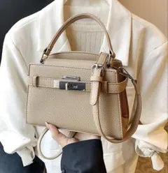 残り1点⚠️ZARAジャンル 海外ブランド コンパクトショルダーバッグ ベージュ