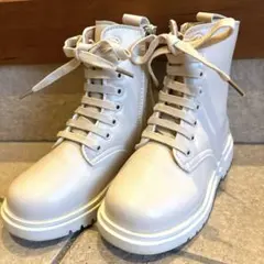 ブーツ　白　19センチ