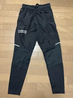 UNDER ARMOUR トレーニングパンツ SM/ピッチ 黒 #STORM