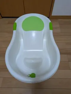 더 세일 ‼️ 베이비 배스 화이트 앤 그린 배스