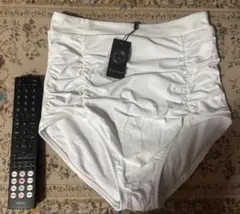 RELLECIGA ホワイト ハイウエスト スイムショートパンツ