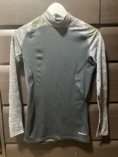 アディダス　コンプレッションウェア　長袖　Ｍサイズ