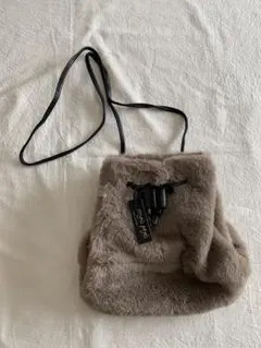 コンジェペイエアデュートリステス　ファー巾着バッグ