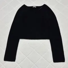 GU【L】パフィータッチVネッククロップドセーター 黒 ハイウエスト 秋冬