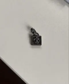 クロムハーツフレームドBSフレアチャーム