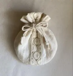 インド刺繍リボン　丸い巾着　ポーチ　生成　ナチュラル　ハンドメイド