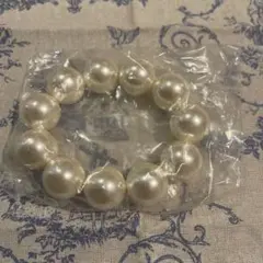 新品・未使用パールホワイト ビーズブレスレット フリーサイズ