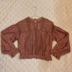 値下げ！美品⭐︎ミスティック長袖 総レーストップス 大人女子 くすみピンク