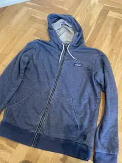 Patagonia ブルーグレー ジップアップパーカー