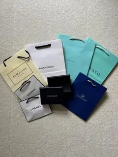 ブランドの紙袋セット➕ PRADAの
箱