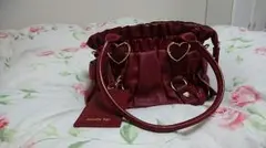 Samantha Vega バック赤