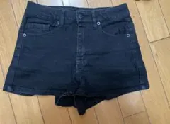 FOREVER 21 ブラック ショートパンツ