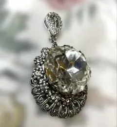 西ドイツ　ボタン　クリスタル　ネックレストップ　W.GERMANY