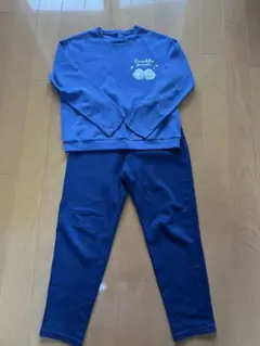 ユニクロ　すみっコぐらし パジャマ 上下セット ブルー 140cm