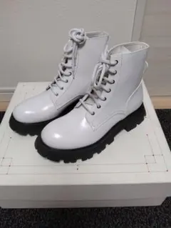 Alexandre McQueen アレキサンダー・マックイーン レザーブーツのサムネイル