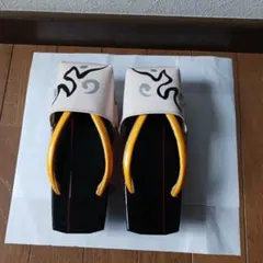 伝統的な木製下駄 黒/白/黄色