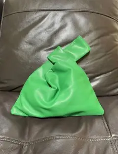 グリーンレザー風ハンドバッグ